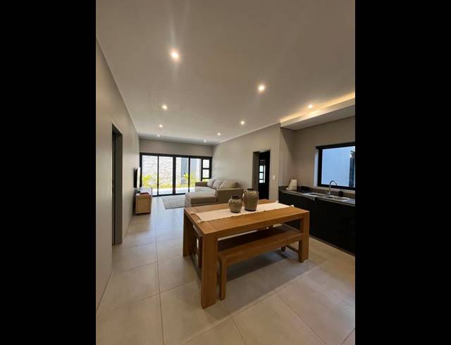 2 BEDROOM APARTMENT FOR SALE IN MENLO PARK